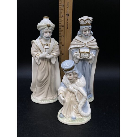 International Bazaar Pastel Nativity 3 Wise Men 9” Replacement Pieces - Picture 2 of 7